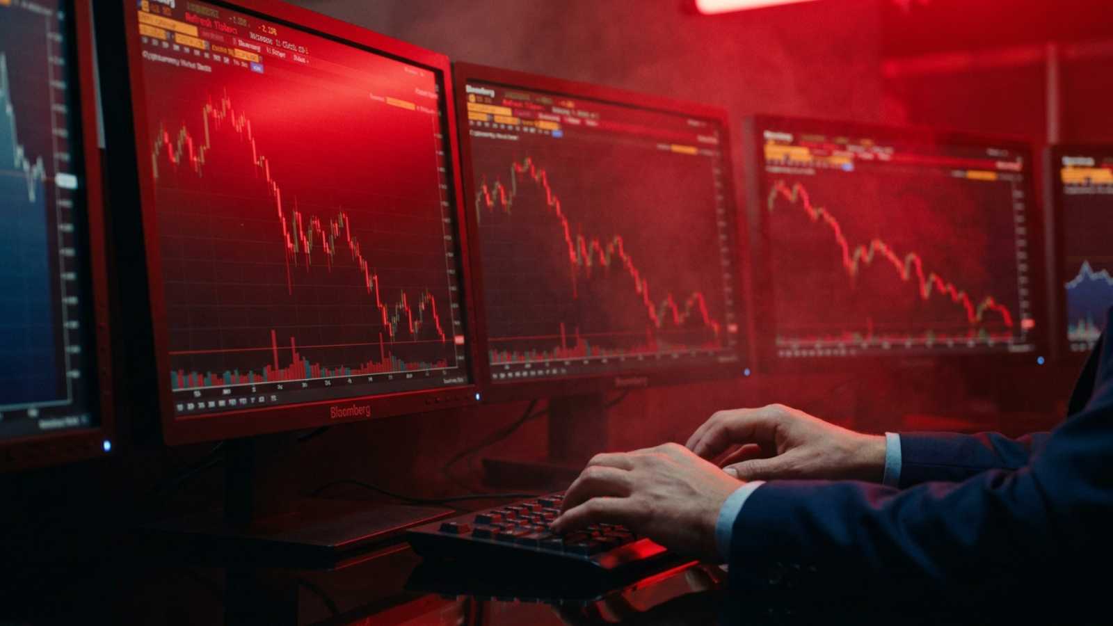 Alphabet Invests $80 Billion in AI and Bitcoin Falls to $66,654: Anatomy of Institutional Capital Reallocation
