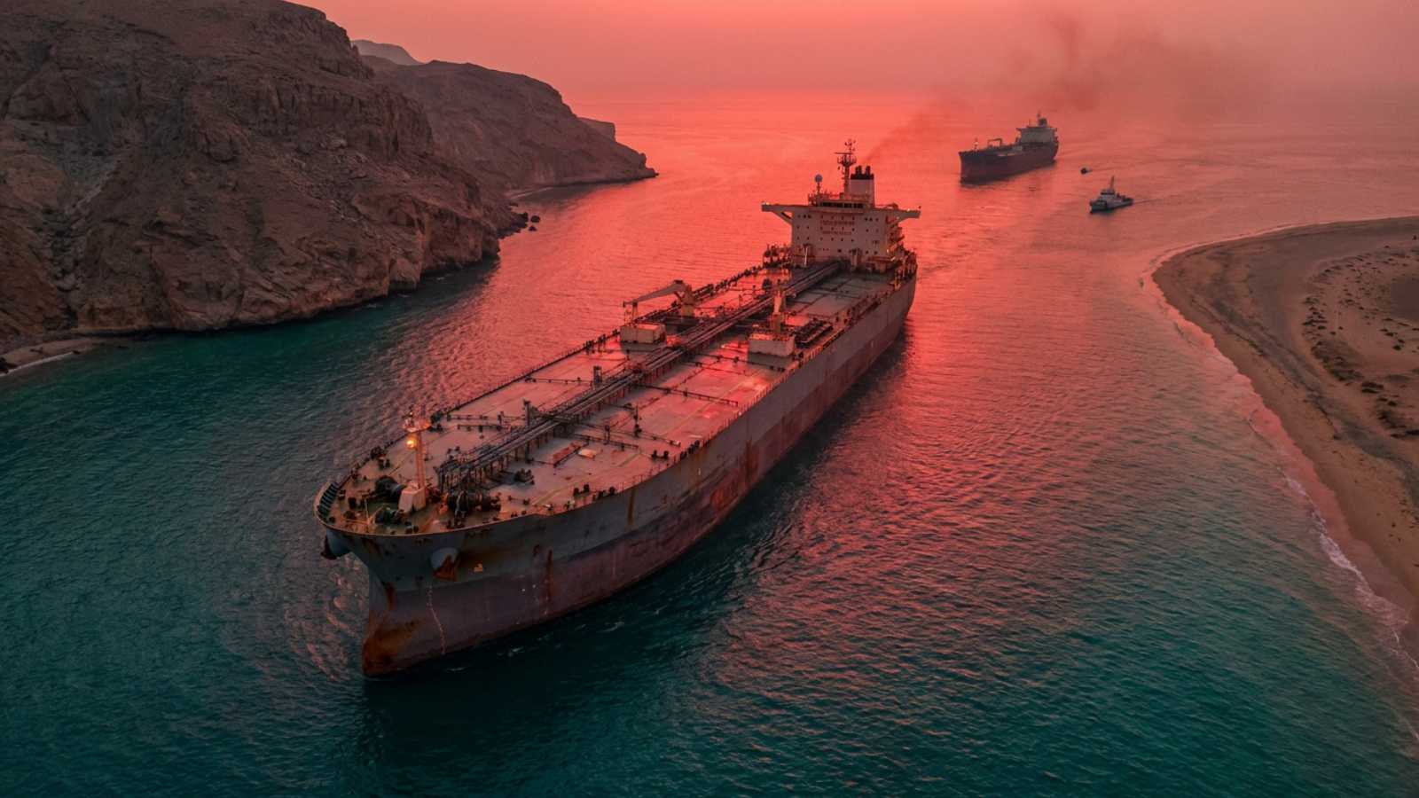 US-Iran Agreement: Impact of Strait of Hormuz Reopening on Global Energy Markets and Trade Routes